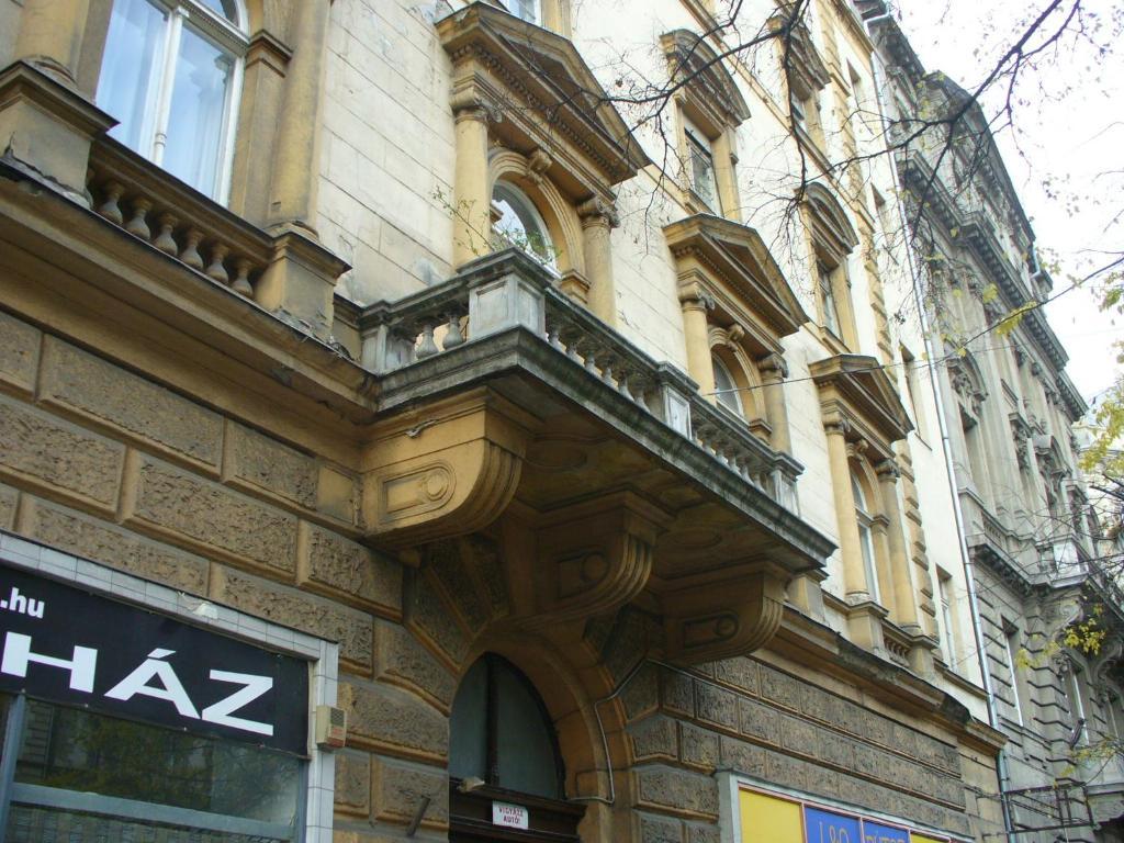 Budapest Tourist Apartments - Jozsef Koerut Zewnętrze zdjęcie